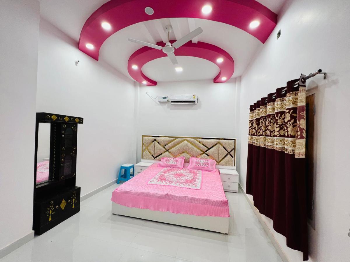 Готель Shreenathji Haveli Naimisharanya Екстер'єр фото